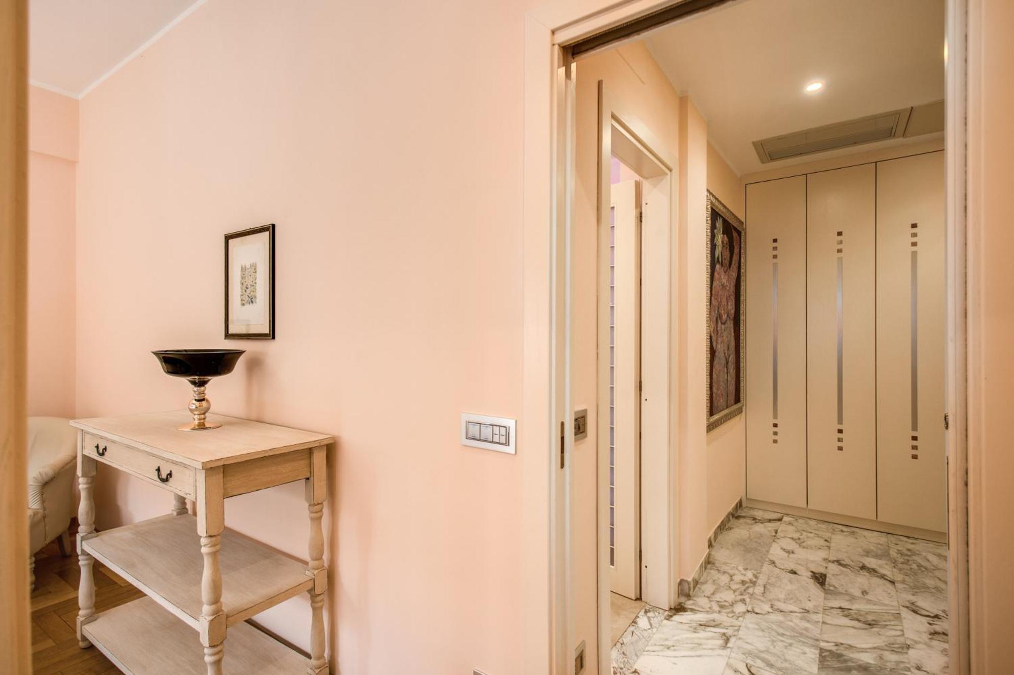 Apartment La Dolce Of Via Veneto - Prestigious With Wonderful Terrace In The Historic Center *